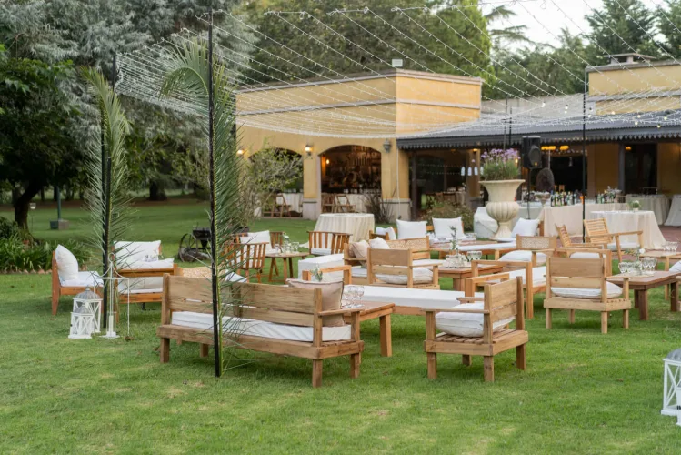 Evento al aire libre en la estancia Alamos de Cañuelas